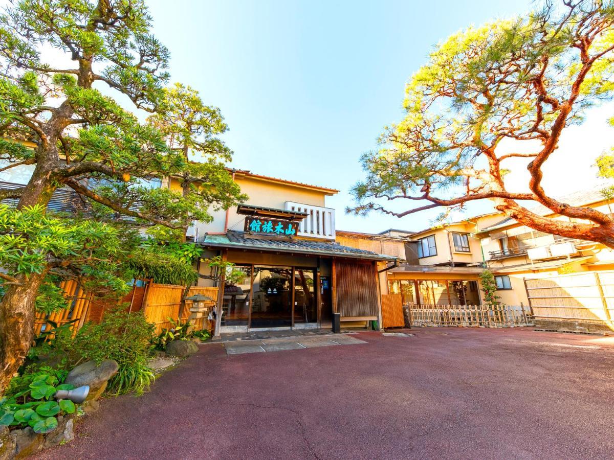 Готель Atami Onsen Yamaki Ryokan Екстер'єр фото