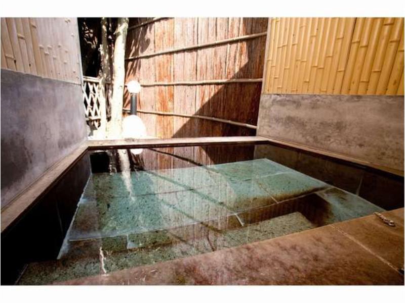 Готель Atami Onsen Yamaki Ryokan Екстер'єр фото